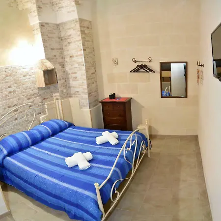 Cala Del Conte 住宿加早餐酒店 阿韦特拉纳