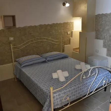 Cala Del Conte 阿韦特拉纳