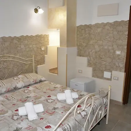 Cala Del Conte 住宿加早餐酒店 阿韦特拉纳