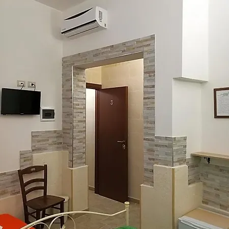 Cala Del Conte 住宿加早餐酒店 阿韦特拉纳
