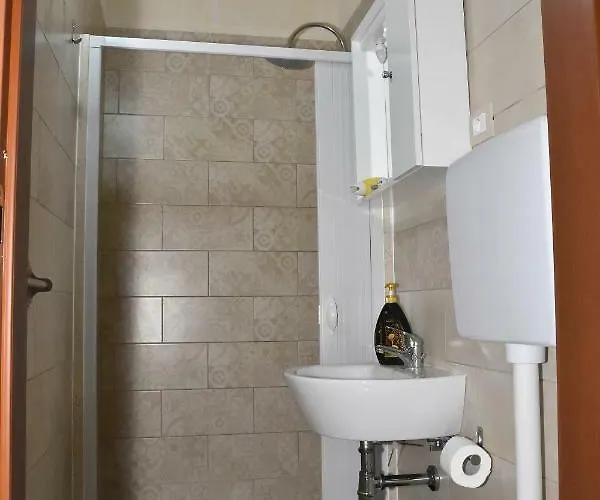 Oda ve Kahvaltı Cala Del Conte 3*