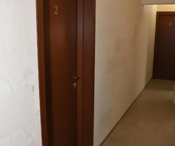 Cala Del Conte Oda ve Kahvaltı 3*