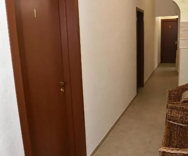 Oda ve Kahvaltı Cala Del Conte 3*